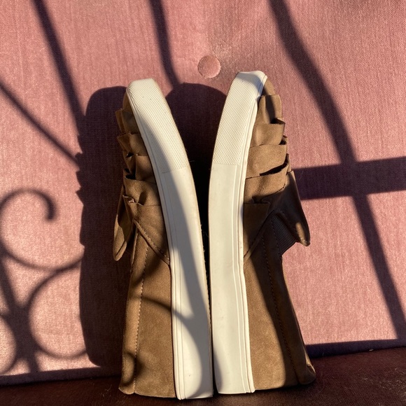 MIA sneakers! - Picture 7 of 9